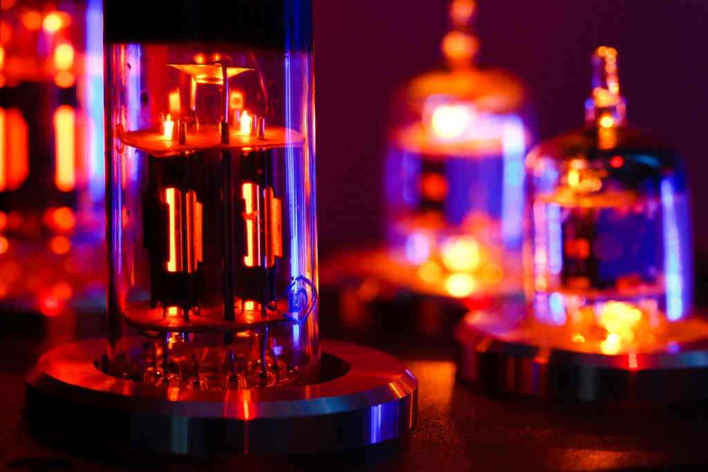 glowing guitar amp tubes