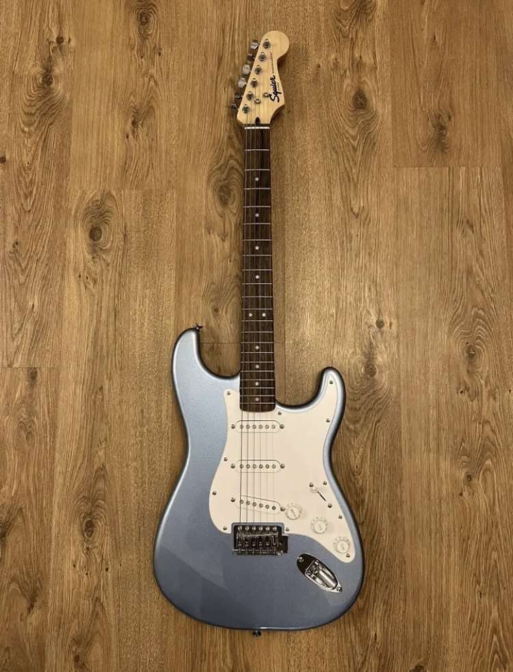 squier classic vibe 60s stratocaster